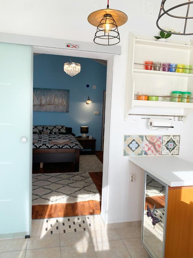 Apartment Helena Kanfanar Bagian luar foto